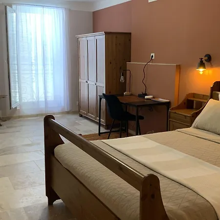 Logis De La Foulerie 4* Биз-Минервуа